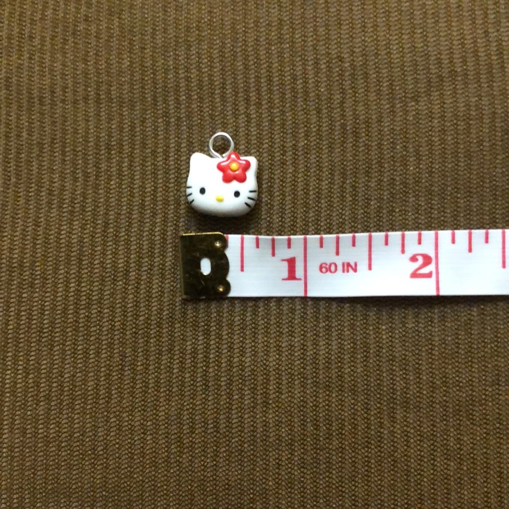 ❤️ 3/$10 ❤️ Hello Kitty Pendant - Picture 2 of 2